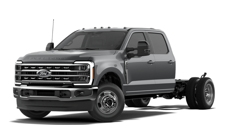 2027 Ford Chassis Cab F-350® LARIAT®