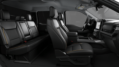 2027 Ford Chassis Cab F-350® LARIAT®