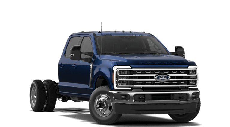 2027 Ford Chassis Cab F-350® LARIAT®