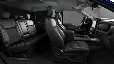 2027 Ford Chassis Cab F-350® LARIAT®