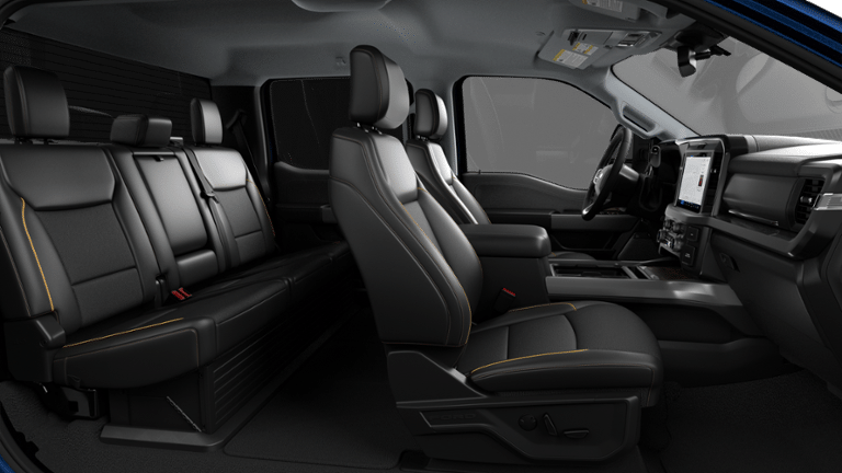 2027 Ford Chassis Cab F-350® LARIAT®