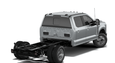 2027 Ford Chassis Cab F-350® LARIAT®