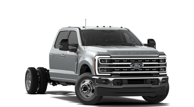 2027 Ford Chassis Cab F-350® LARIAT®