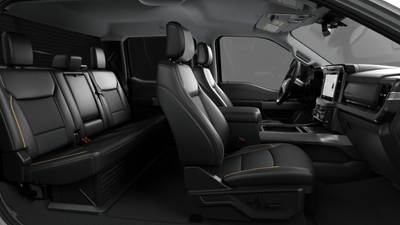 2027 Ford Chassis Cab F-350® LARIAT®