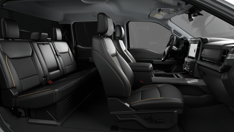 2027 Ford Chassis Cab F-350® LARIAT®