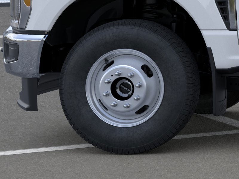 2026 Ford Super Duty F-350® XLT