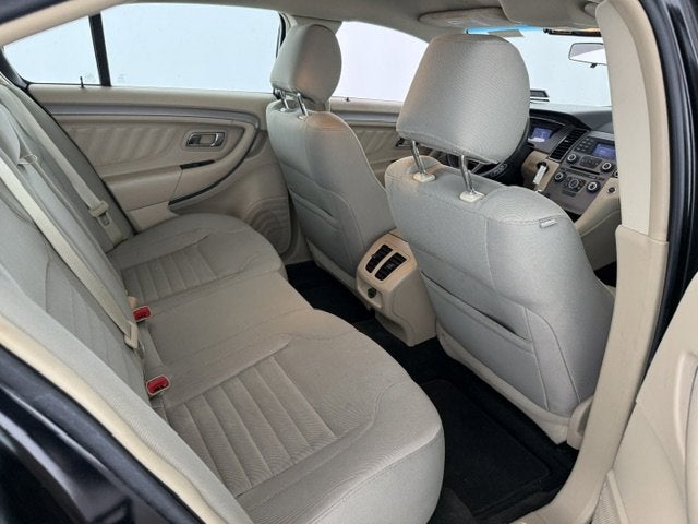 2016 Ford Taurus SE