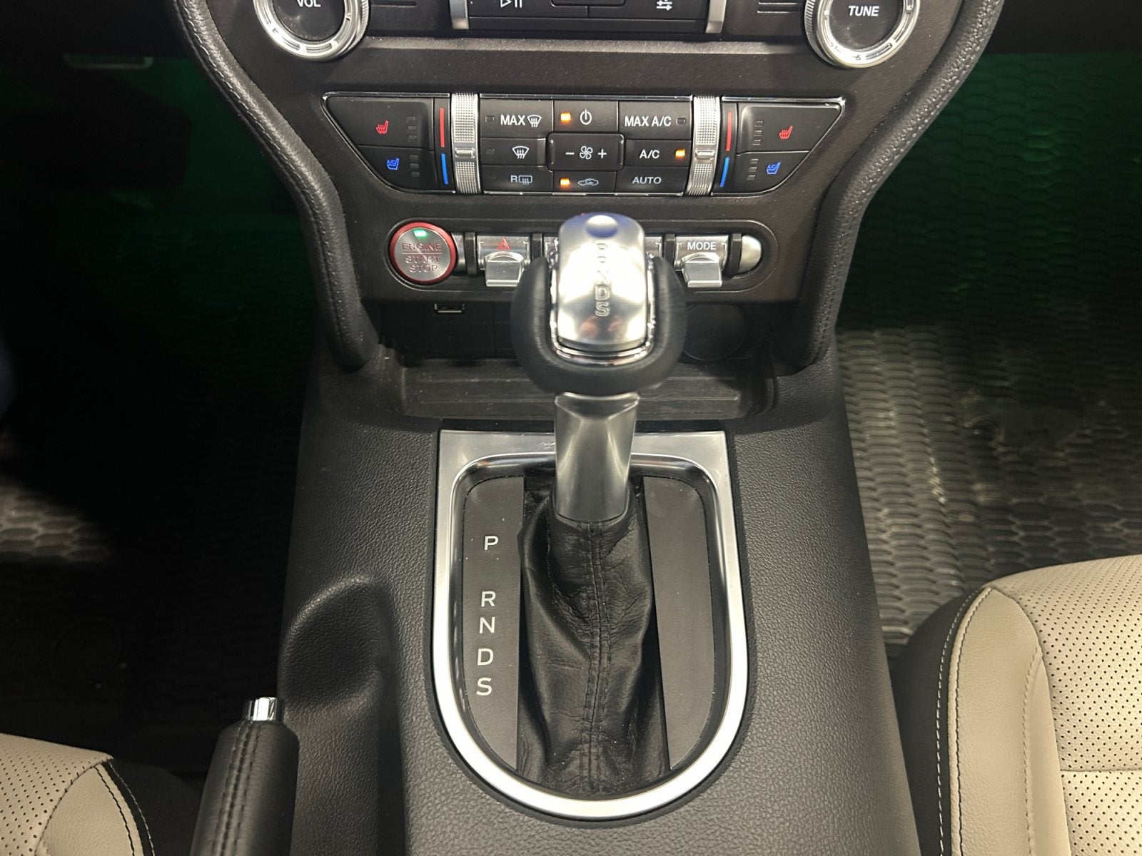 2022 Ford Mustang Premium