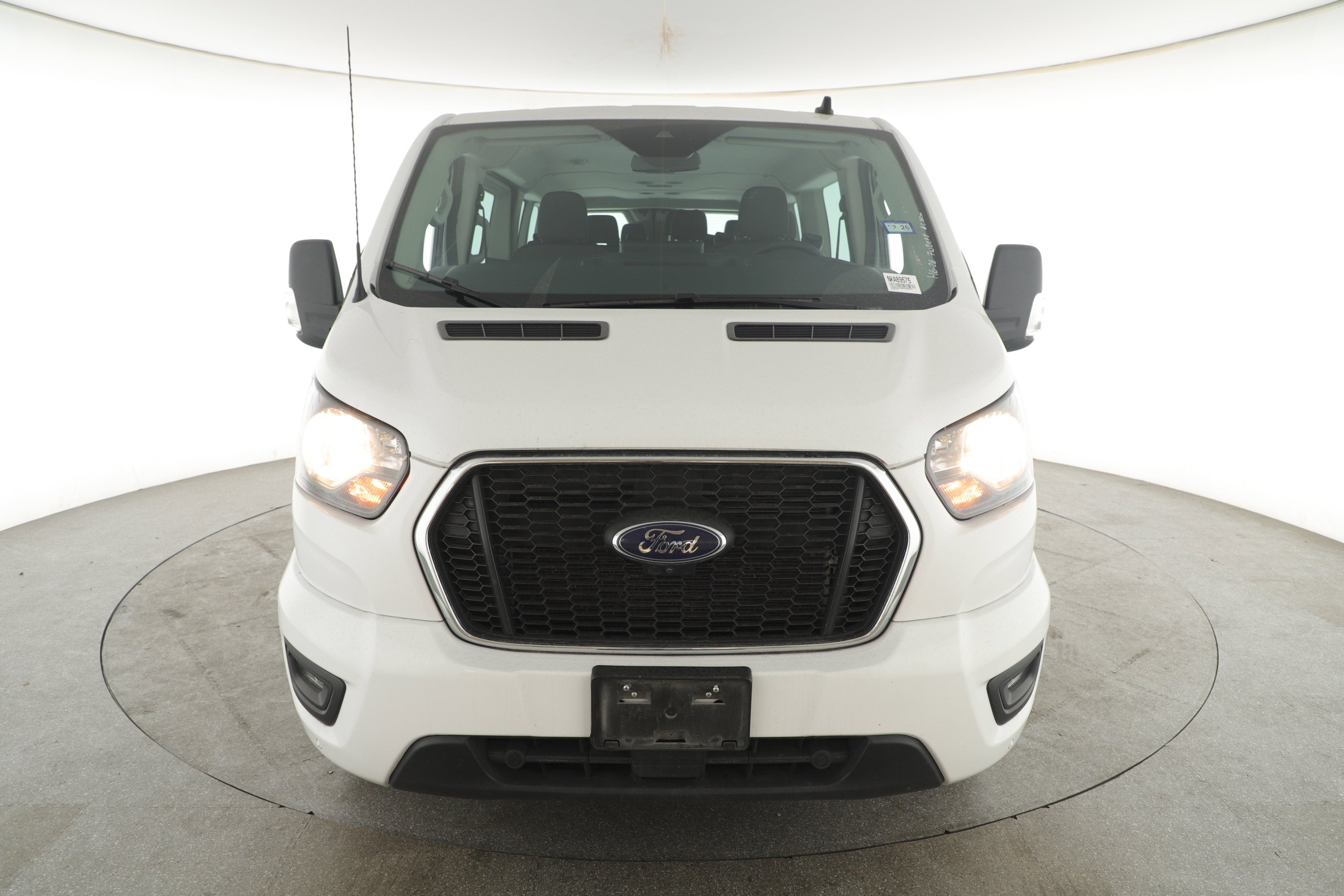 2023 Ford Transit Passenger Wagon XLT