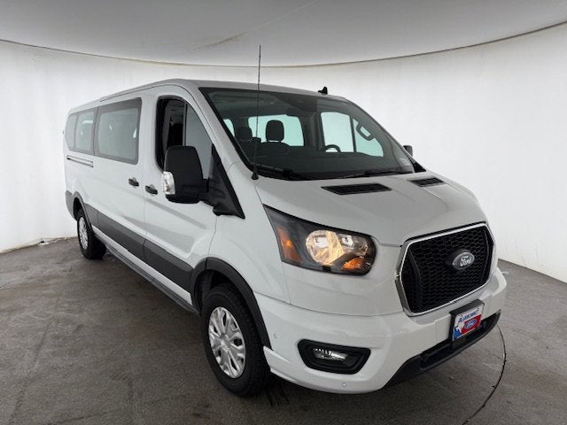 2023 Ford Transit Passenger Wagon XLT