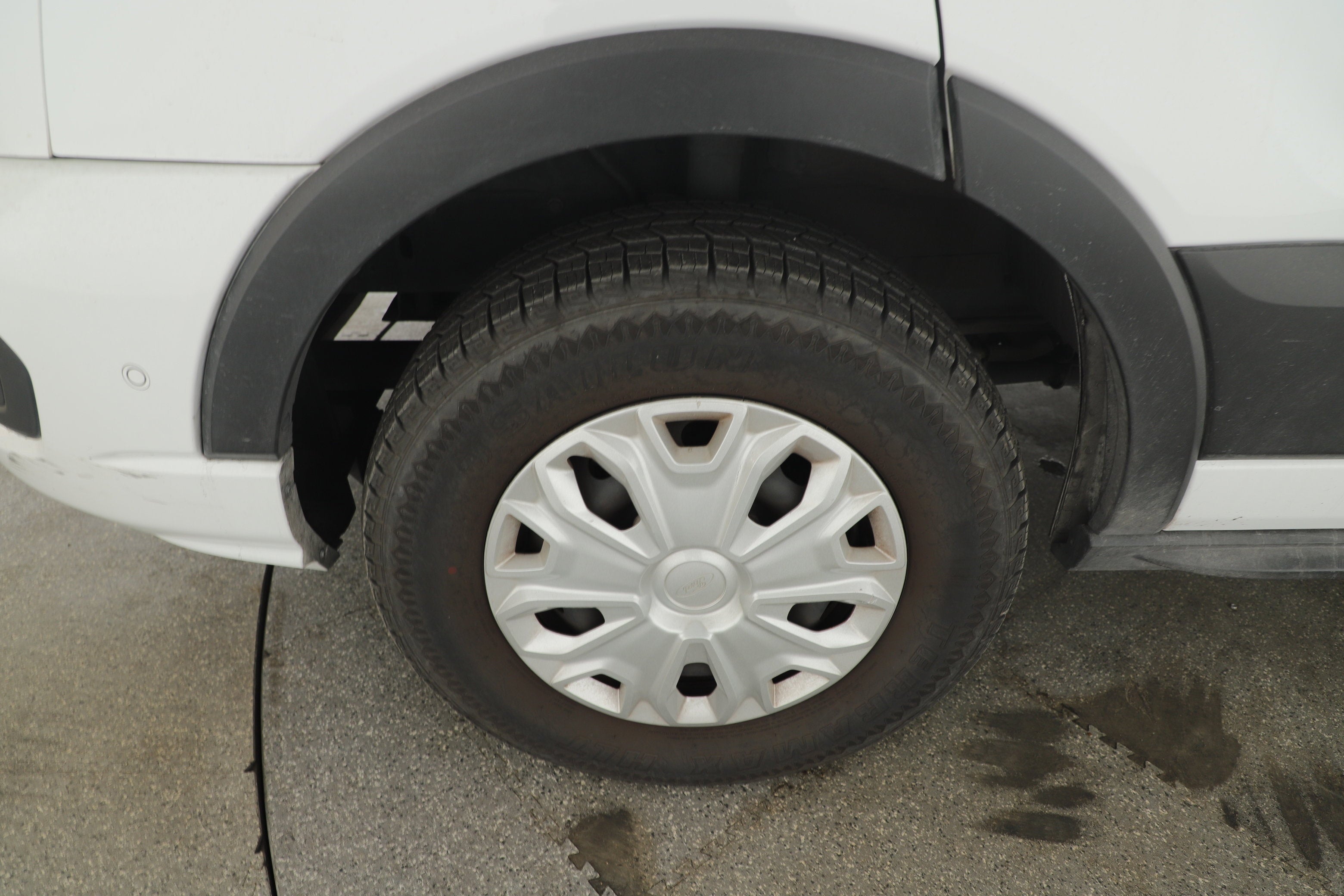 2023 Ford Transit Passenger Wagon XLT