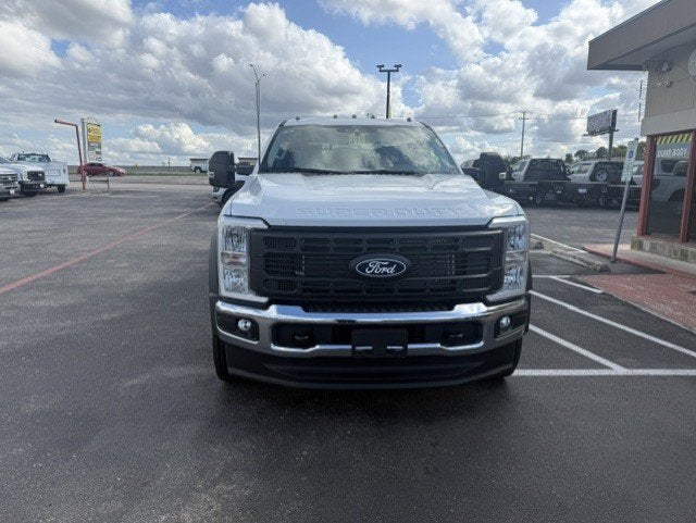 2027 Ford Super Duty F-450 DRW FLATBED XL