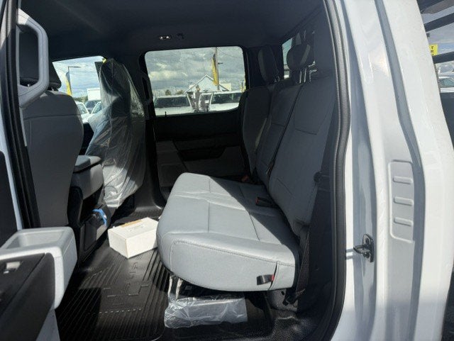 2027 Ford Super Duty F-450 DRW FLATBED XL