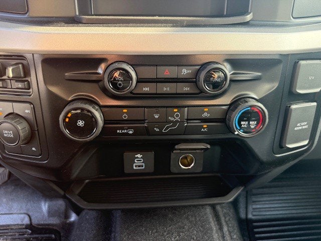 2026 Ford Super Duty F-450 DRW FLATBED XL