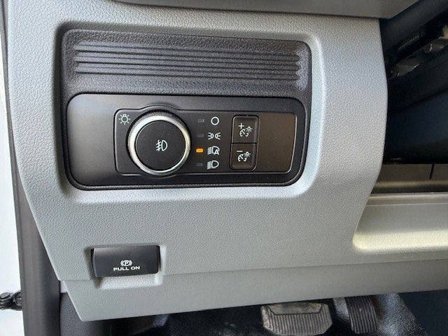 2026 Ford Super Duty F-450 DRW FLATBED XL