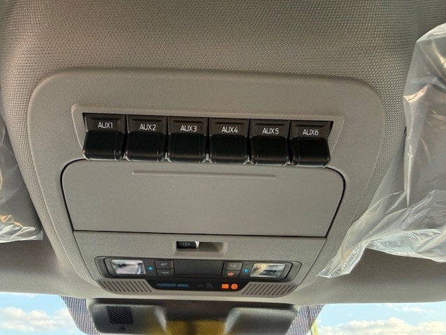 2026 Ford Super Duty F-450 DRW FLATBED XL