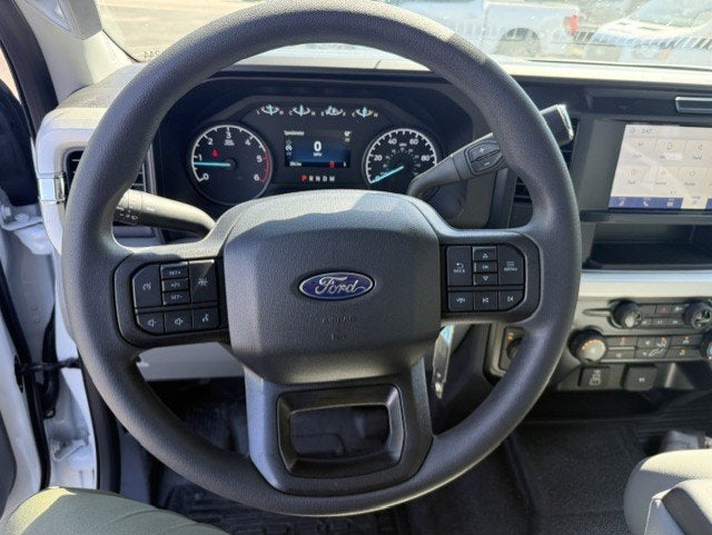 2027 Ford Super Duty F-450 DRW FLATBED XL