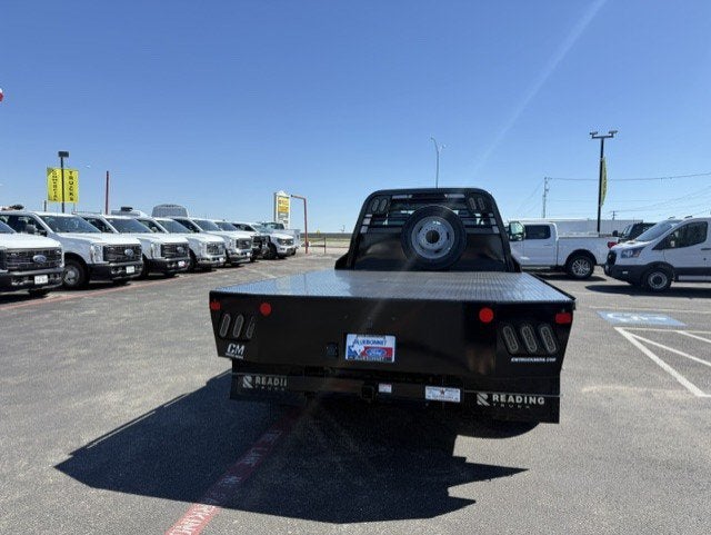 2027 Ford Super Duty F-450 DRW FLATBED XL