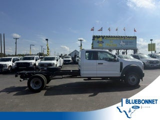 2027 Ford Super Duty F-450 DRW FLATBED XL