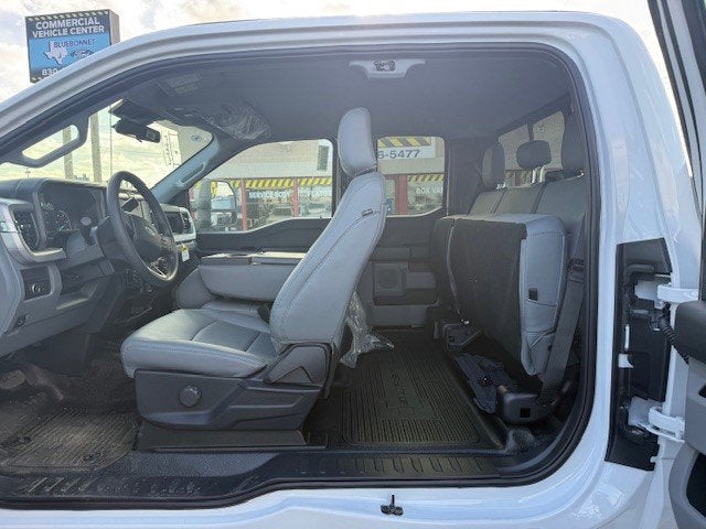 2026 Ford Super Duty F-450 DRW Service Body XL