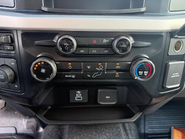 2026 Ford Super Duty F-450 DRW Service Body XL