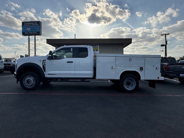2026 Ford Super Duty F-450 DRW Service Body XL