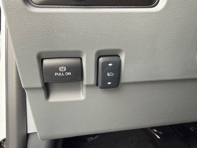 2026 Ford Super Duty F-550 DRW XLT