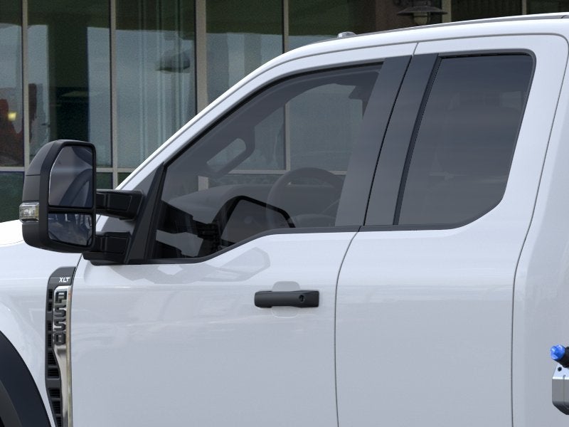 2026 Ford Super Duty F-550 DRW XLT