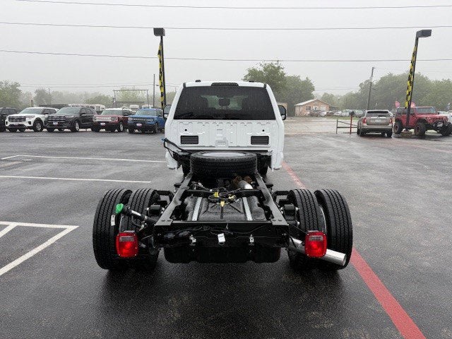 2026 Ford Super Duty F-550 DRW XLT