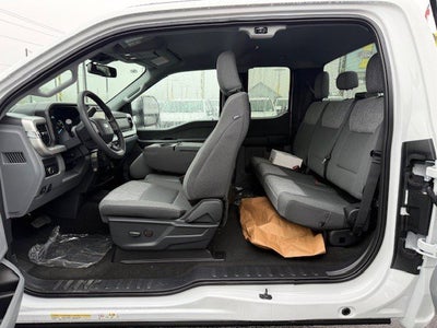 2026 Ford Super Duty F-550 DRW XLT