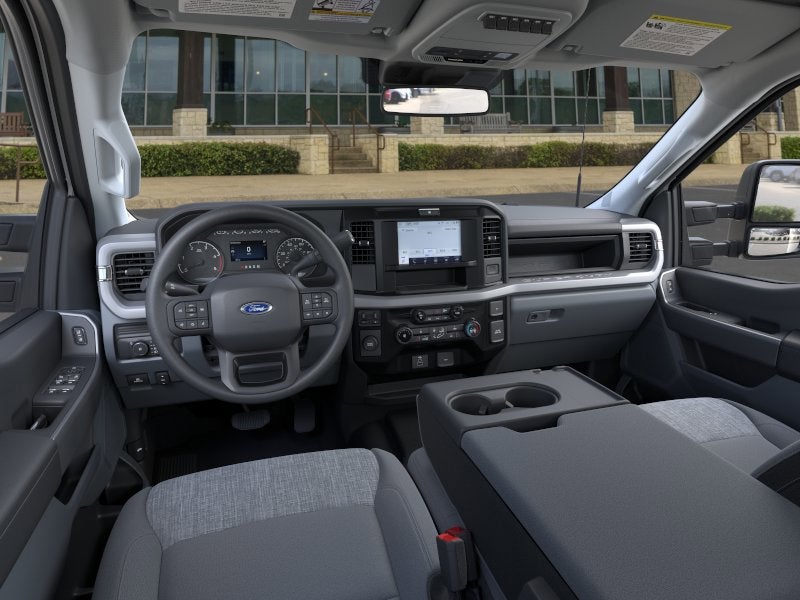 2026 Ford Super Duty F-550 DRW XLT