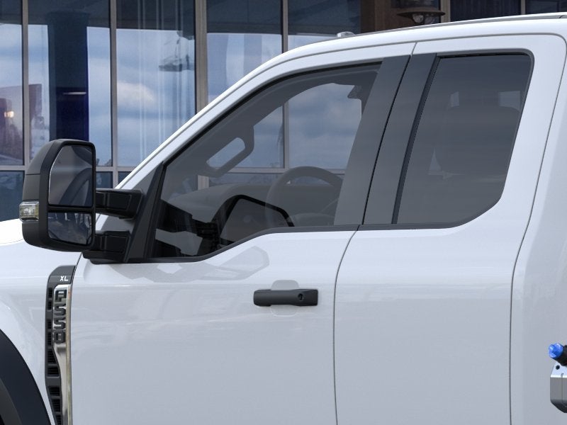 2025 Ford Super Duty F-550 DRW XL