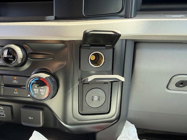 2026 Ford Super Duty F-550 DRW Flatbed XL