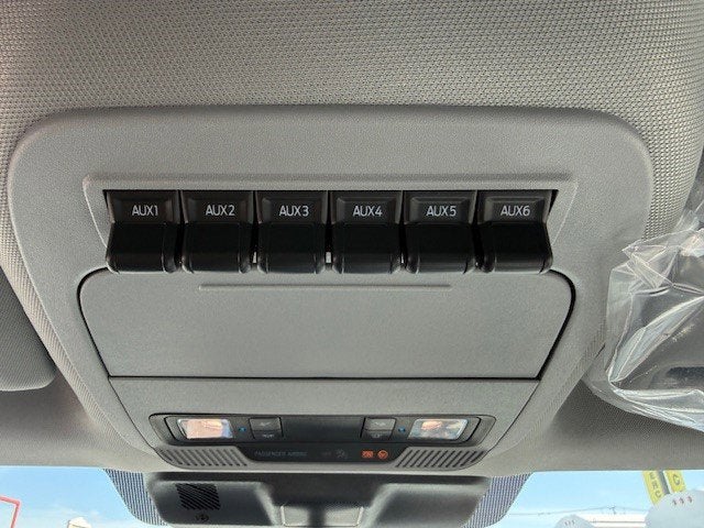 2026 Ford Super Duty F-550 DRW Flatbed XL