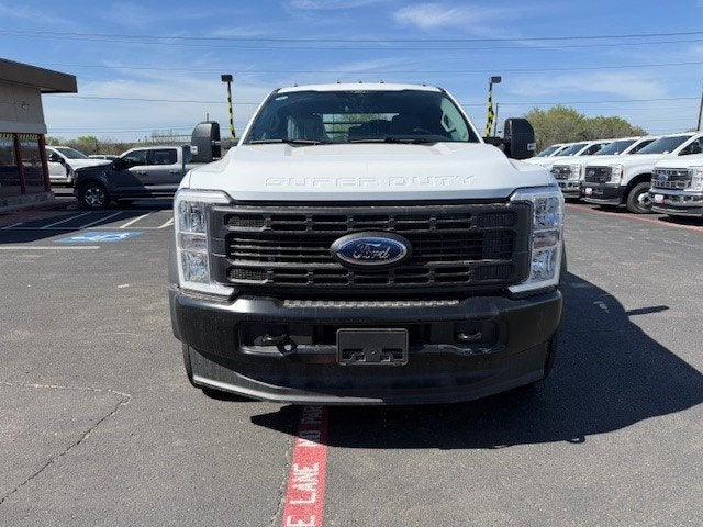 2026 Ford Super Duty F-550 DRW Flatbed XL