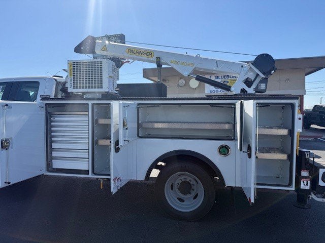 2026 Ford Super Duty F-550 DRW Crane XL