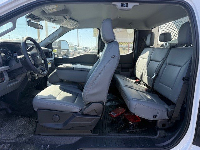 2026 Ford Super Duty F-550 DRW Crane XL