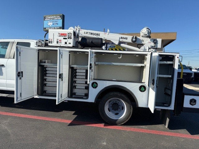 2026 Ford Super Duty F-550 DRW Crane XL