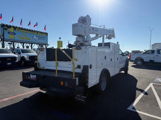 2026 Ford Super Duty F-550 DRW Crane XL