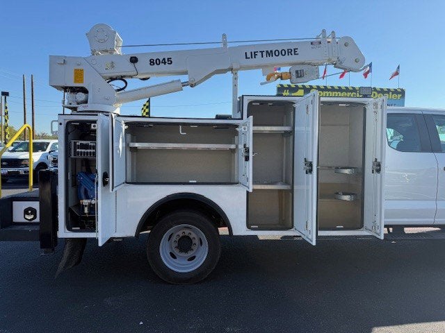 2026 Ford Super Duty F-550 DRW Crane XL