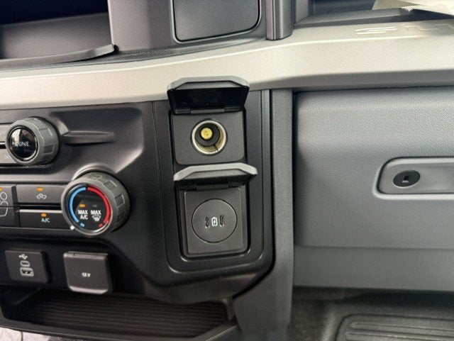2026 Ford Super Duty F-550 DRW Flatbed XL