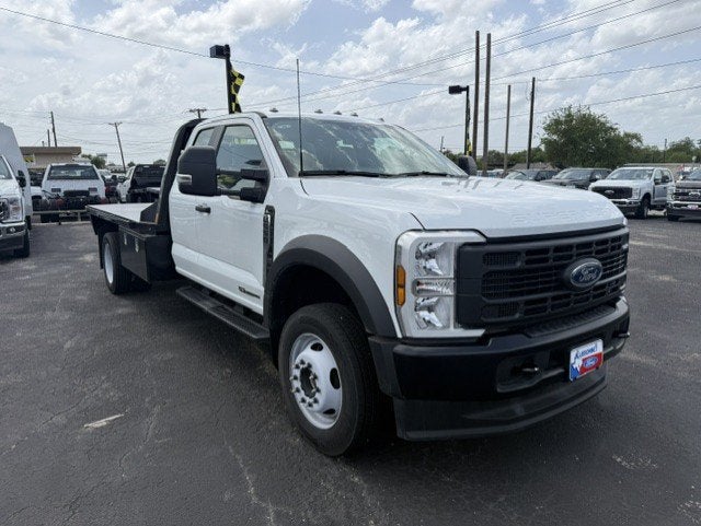2026 Ford Super Duty F-550 DRW Flatbed XL