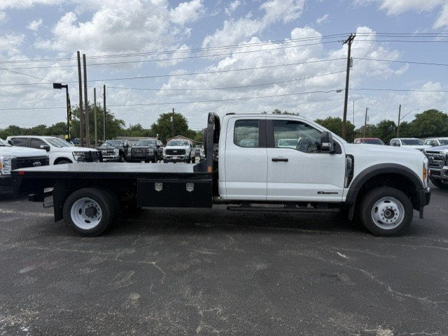 2026 Ford Super Duty F-550 DRW Flatbed XL