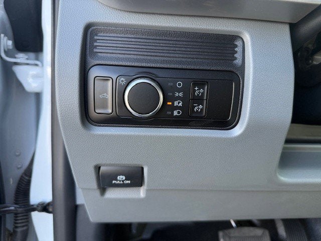 2026 Ford Super Duty F-550 DRW Flatbed XL