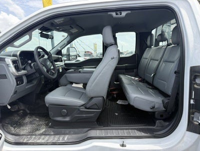 2026 Ford Super Duty F-550 DRW Flatbed XL
