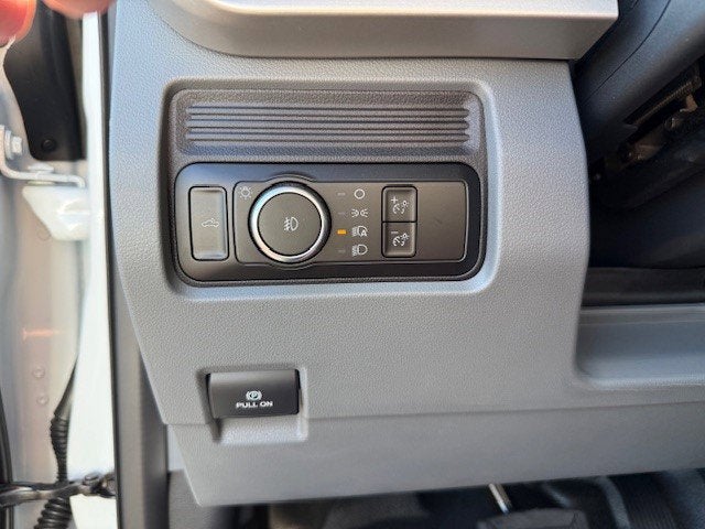 2026 Ford Super Duty F-250 SRW Service Body XL