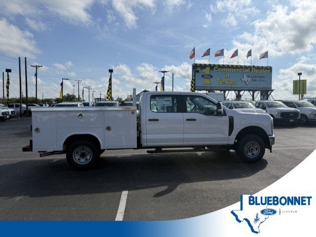 2027 Ford Super Duty F-250 SRW Service Body XL