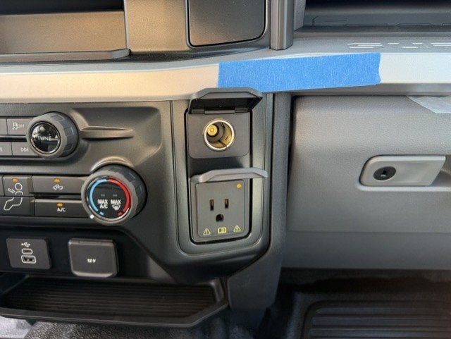 2027 Ford Super Duty F-250 SRW Service Body XL