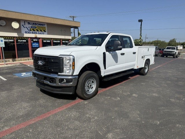 2027 Ford Super Duty F-250 SRW Service Body XL