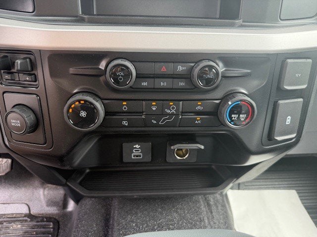 2026 Ford Super Duty F-250 SRW Service Body XL